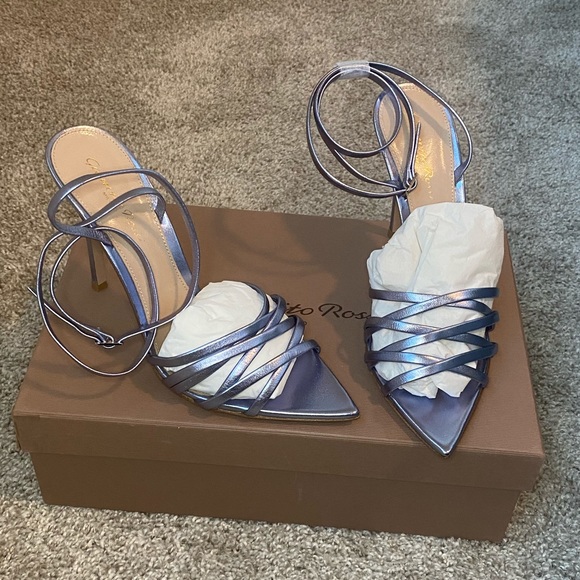 SOLD ✨Gianvito Rossi ‘Lita’ Metallic Leather Sandal NWT Size 38 - Picture 6 of 9